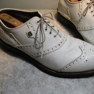 FootJoy Classics Pebbled Leather Wingtip Golf Shoe